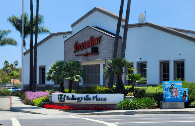 Rolling Hills Plaza in Torrance- Shops, Theaters, Restaurants